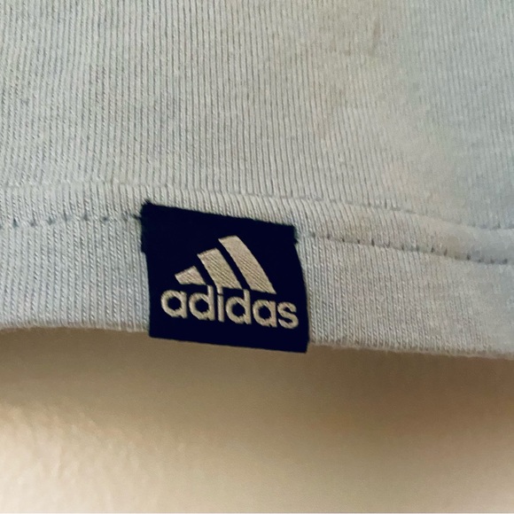 Adidas Women’s Crew Neck Short Sleeve T-Shirt Size Small with Pink Flower Design - Picture 3 of 4